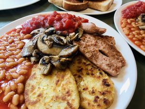 Full vegan breakfast   at Lush Coffee in Whitby
