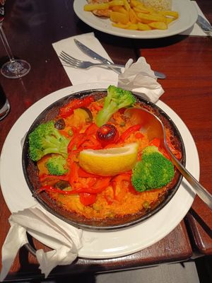 Vegan paella at Olá Lisboa in Hamburg