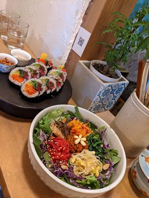 Bibimbap and kimbap at TU CASA - Zero waste & Plant based トゥ・カサ in Kyoto