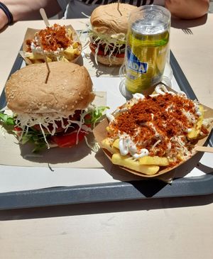 😀 at Burger Mel - La Marina in Tenerife