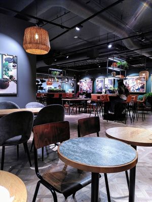 Eat-in space at Espresso House  in Gjoevik