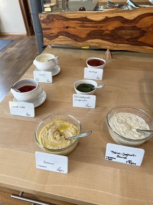 Hummus and co    at SEINZ - Wisdom Resort - Seminarhaus-Biohotel-Heilzentrum in Bad Kohlgrub