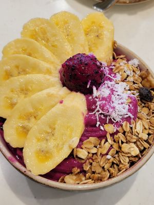 Dragon fruit smoothie bowl at SHAKA - Mall of Asia in Pasay