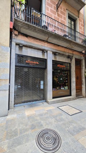 Unfortunately closed when we passed by at Alimara Espai Salut in Girona