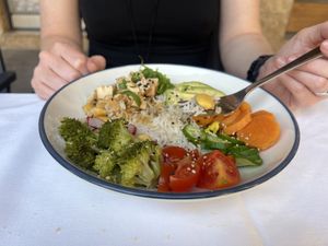 Poke bowl   at El Refugio in Guadix