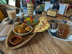 vegan indian lunch plate at Sintjacobs Café in Vlissingen