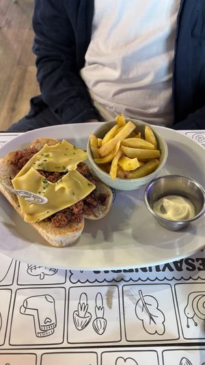 Vegan patty melt. Was alright  at La Desayunería  in Malaga