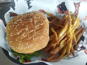 Rigor mortis y papas at El Jardin de Lilith in Mexico City