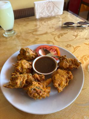 Pakoras at Paulinos Indian Cuisine in Huaraz