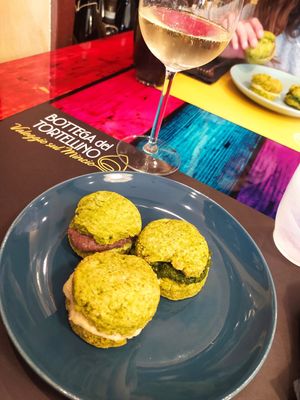 Scones vegani at Bottega del Tortellino in Valeggio Sul Mincio