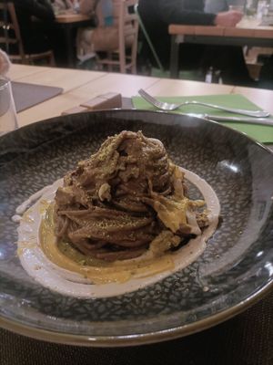 Spaghetti di grano saraceno e aglio nero at il Giardino - Palatini Terme in Salzano