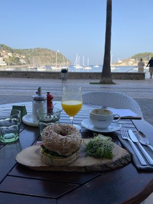Vegan breakfast with a view  at Hotel Esplendido in Mallorca
