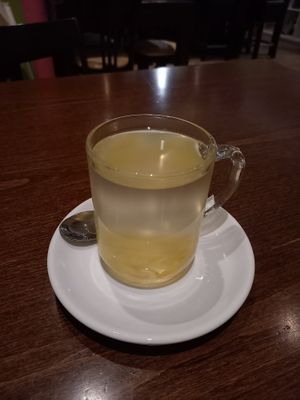 Frischer Ingwertee at Hot Mint Asiatische Küche in Oberasbach