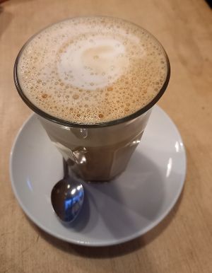 Matcha Chai Latte mit Hafermilch at Café Rudowitz in Wurzburg