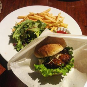 vegan burger at Matsuontoko Cafe in Kyoto