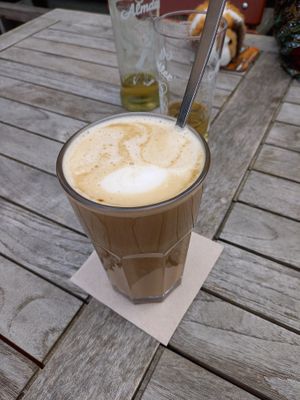 Power Chai Latte mit Hafermilch at Café Leo  in Oberasbach