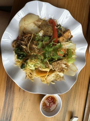 Crispy noodle stir fry   at Hoan Hỉ Vegan in Qui Nhon