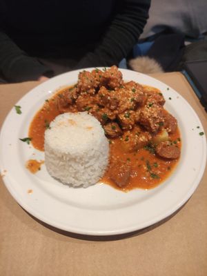 carne al mani at Los Andenes Vegan - Puerta de Toledo in Madrid