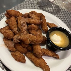 chicharrones   at Los Andenes Vegan - Puerta de Toledo in Madrid