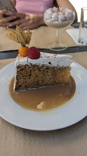 Tres leches at Los Andenes Vegan - Puerta de Toledo in Madrid