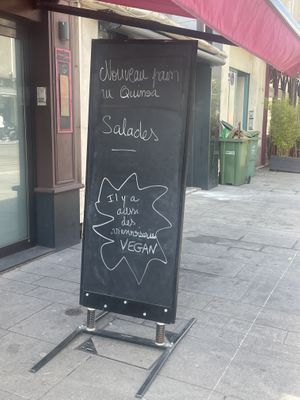Vegan pastries clearly labelled   at Boulangerie Jacquin in Nancy