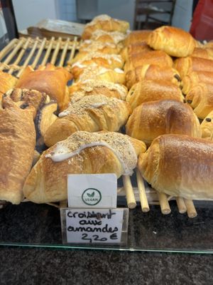 Vegan almond croissant  #Veganuary at Boulangerie Jacquin in Nancy