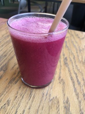 Dragon fruit (pitaya) smoothie   at Mr Kale - Maspolomas  in Gran Canaria