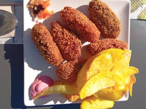 Surtido de croquetas at VEGandVEG Gastroartesanía in Fuenteheridos