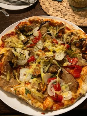 Dönerpizza at Il Vegano in Aachen