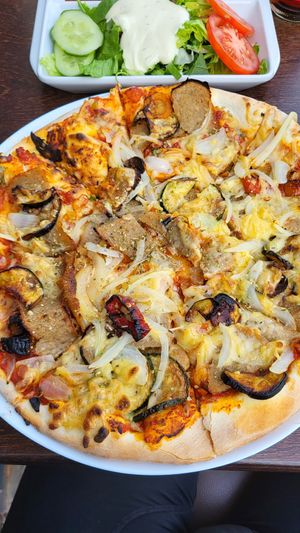 Pizza Vöner at Il Vegano in Aachen