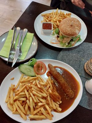 Vamburger & vurry wurst at Il Vegano in Aachen