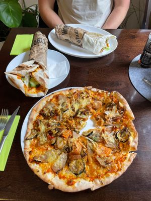 don’t worry I was the one who took a bite from the pizza before taking a picture :) at Il Vegano in Aachen