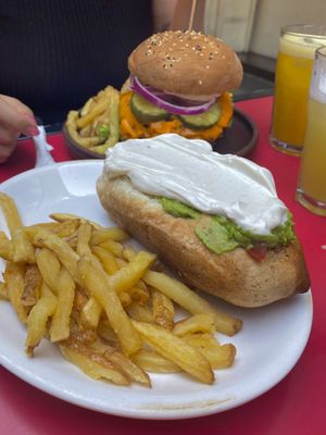 Completo   at Fuente Rica Rica - Plaza Ñunoa in Santiago