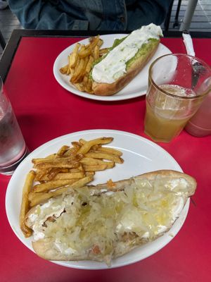 completo italiano y completo completo at Fuente Rica Rica - Plaza Ñunoa in Santiago