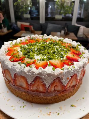 Erdbeer-Sahne Torte   at Velo Heilbronn in Heilbronn