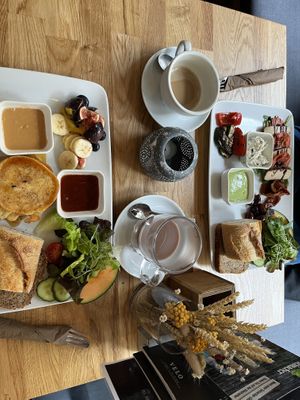 Amerikanisches und mediterranes Frühstück  at Velo Heilbronn in Heilbronn
