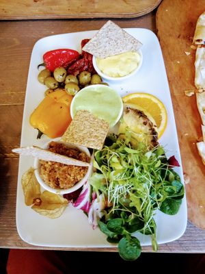 Medeteranian veggies and dips at Velo Heilbronn in Heilbronn