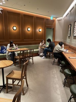Inside   at Chopped Salad Day - 横浜みなとみらい店 Minatominari in Yokohama