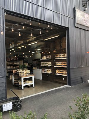 Great street presence !  at Miss Hannah's Gourmet Popcorn in Newberg