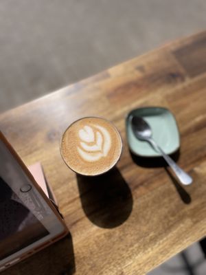 Flat white oatly   at Tulpe & Toast in Cologne