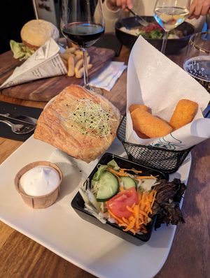 vegan videe with croquettes & vegan mayo at Den Bosduin in Kalmthout