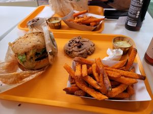 Chik'n burger, sweet potato fries and maple cookie at Vélicious Burger in Colmar