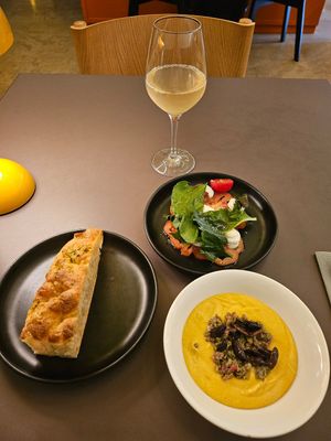 Fava spread with fresh bread & tomatoes with ricotta "cheese" at Beyla in Copenhagen