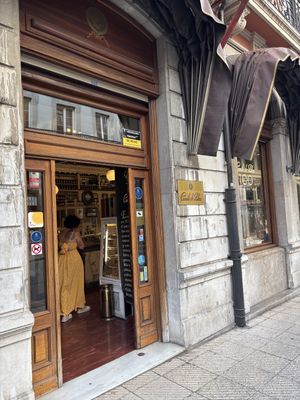 Entrada   at Camilo de Blas in Oviedo