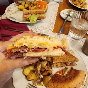 NY Reuben at Snug - The Comfort Cafe in Rome