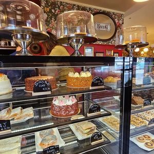 Must try desserts at Snug - The Comfort Cafe in Rome