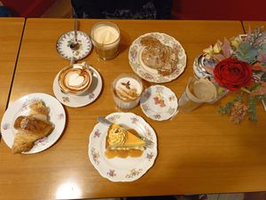 Dessert with drink included Christmas drink at Snug - The Comfort Cafe in Rome