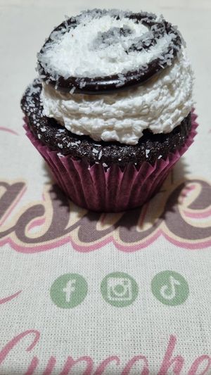 Coconut and Nutella - vegan at Pasticcia Cupcakeria in Salerno