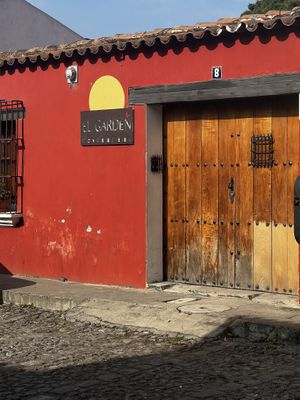 Happy Cow says open for breakfast but it is open for lunch on Sundays only  at El Garden in Antigua