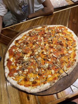 Vegan mozz, caramelised onions, fresh mushrooms and sun-dried tomatoes   at Gorgonzola Pizza & Pasta - El Nido in El Nido